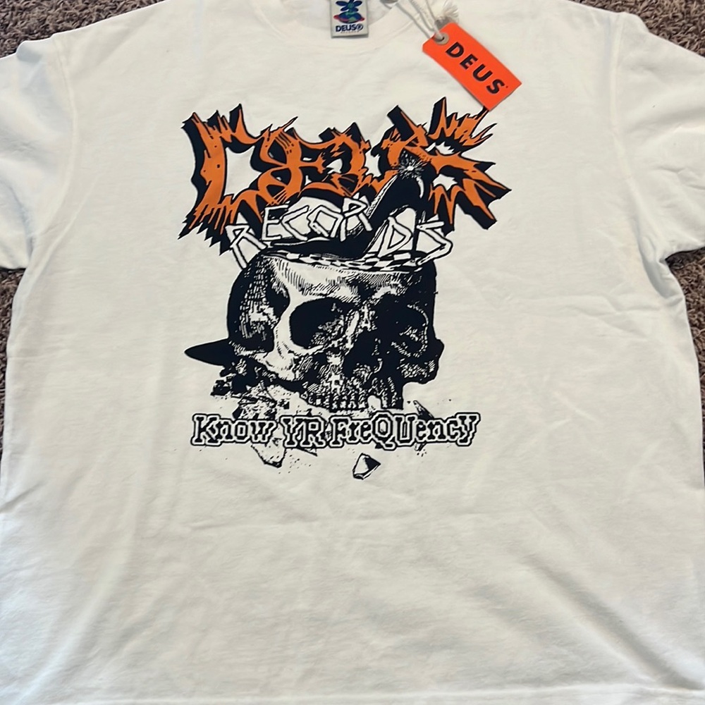 Deus Records tee